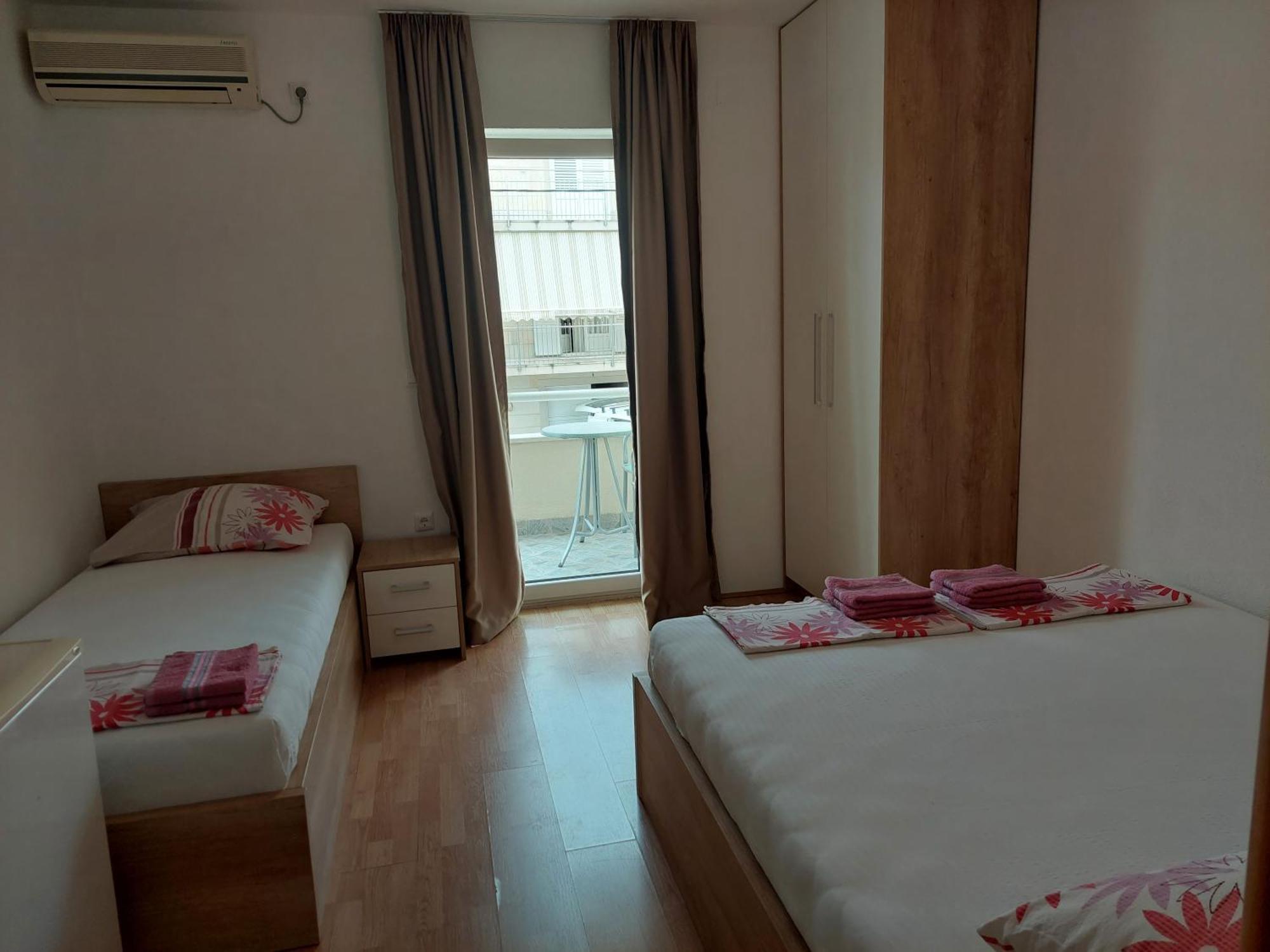 Royal Apartments Neum Esterno foto