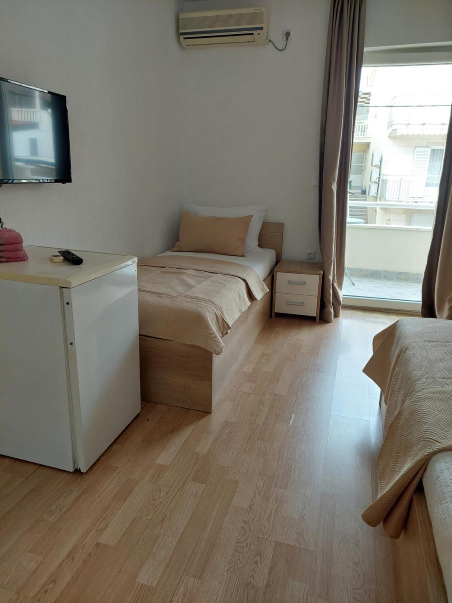 Royal Apartments Neum Esterno foto