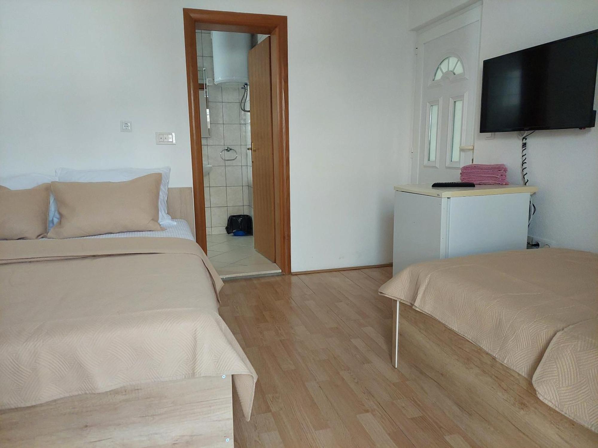 Royal Apartments Neum Esterno foto
