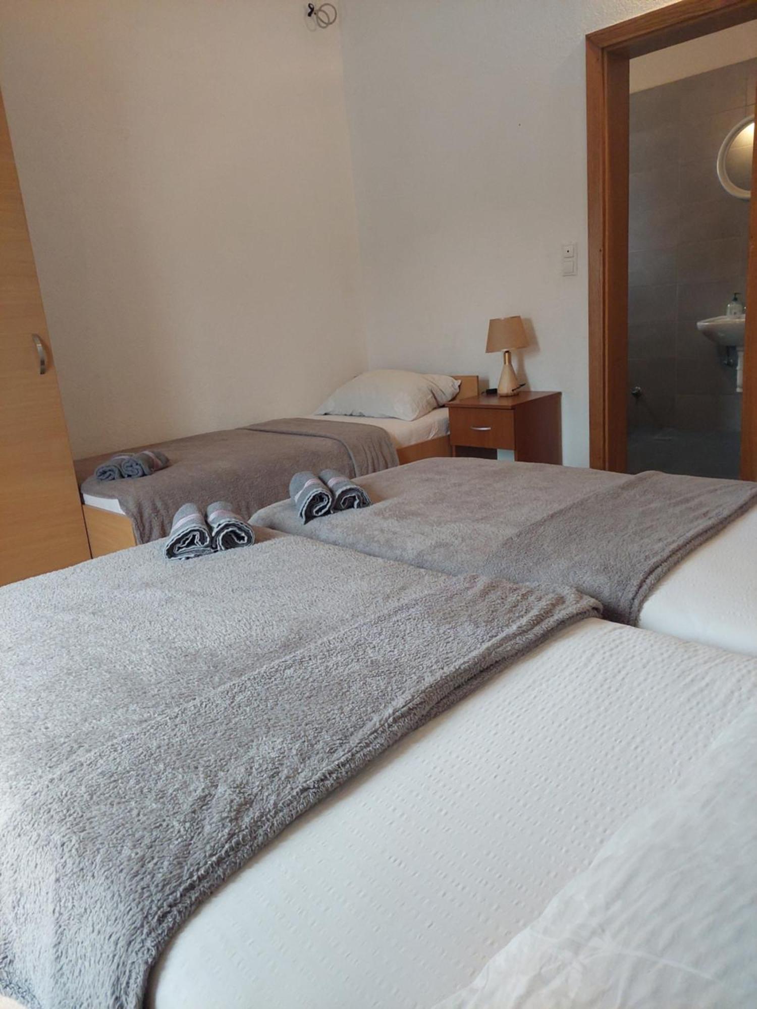 Royal Apartments Neum Esterno foto