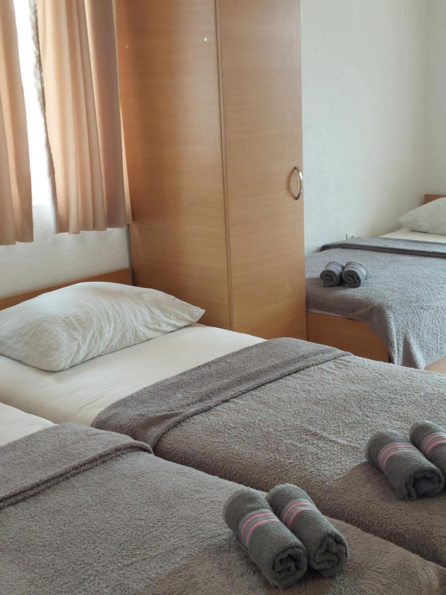 Royal Apartments Neum Esterno foto