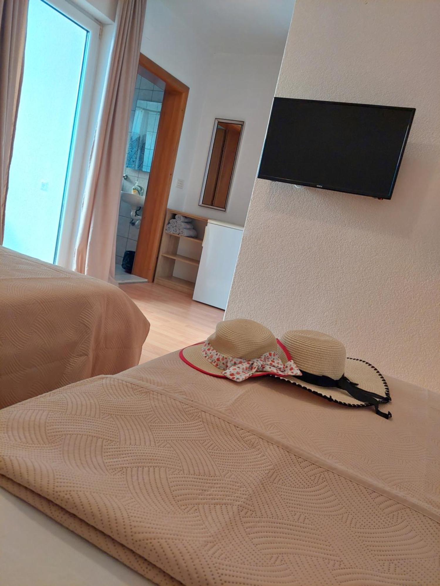 Royal Apartments Neum Esterno foto