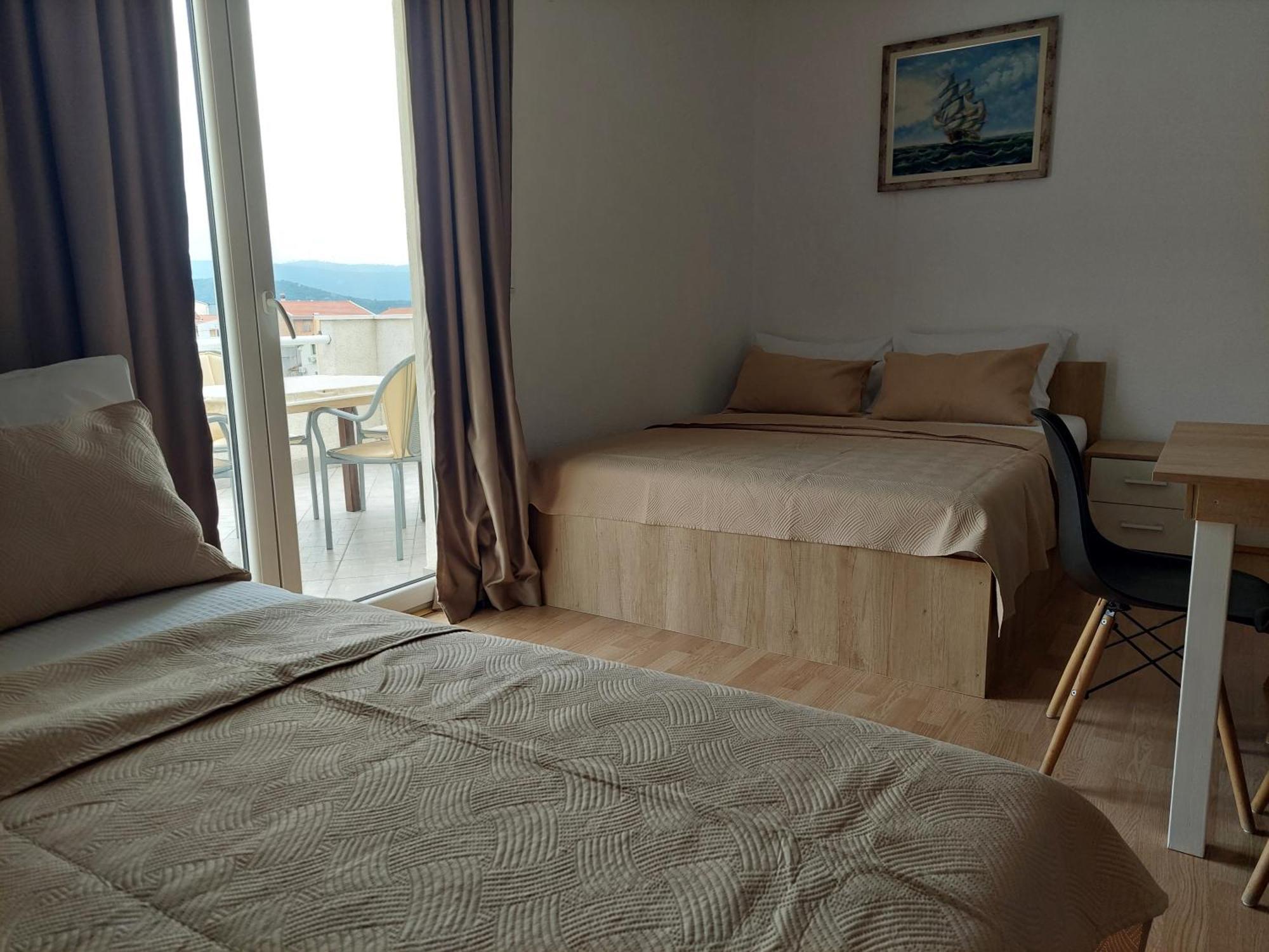 Royal Apartments Neum Esterno foto