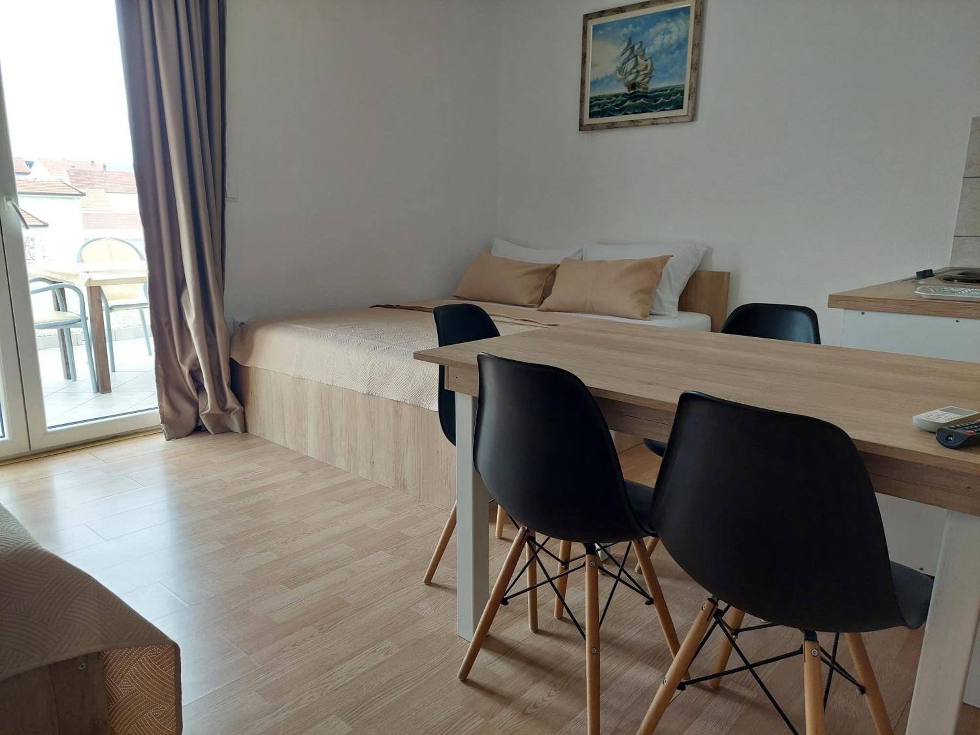 Royal Apartments Neum Esterno foto