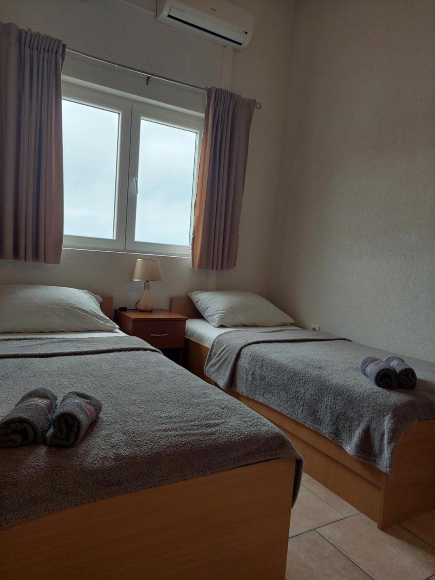 Royal Apartments Neum Esterno foto