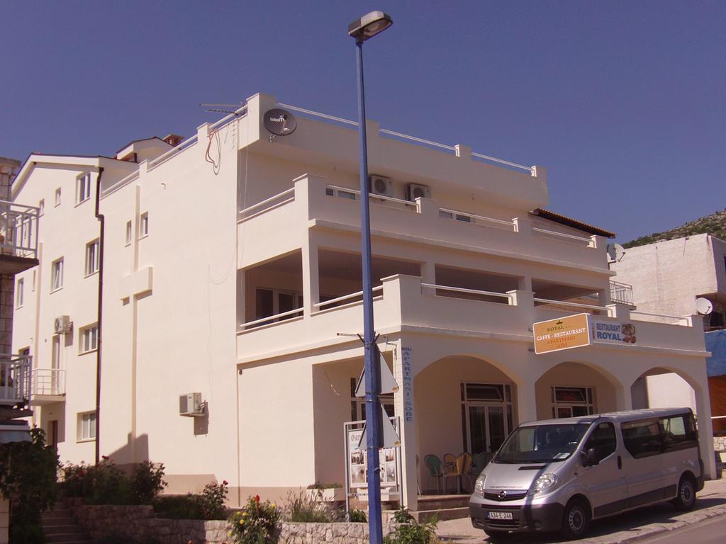 Royal Apartments Neum Esterno foto
