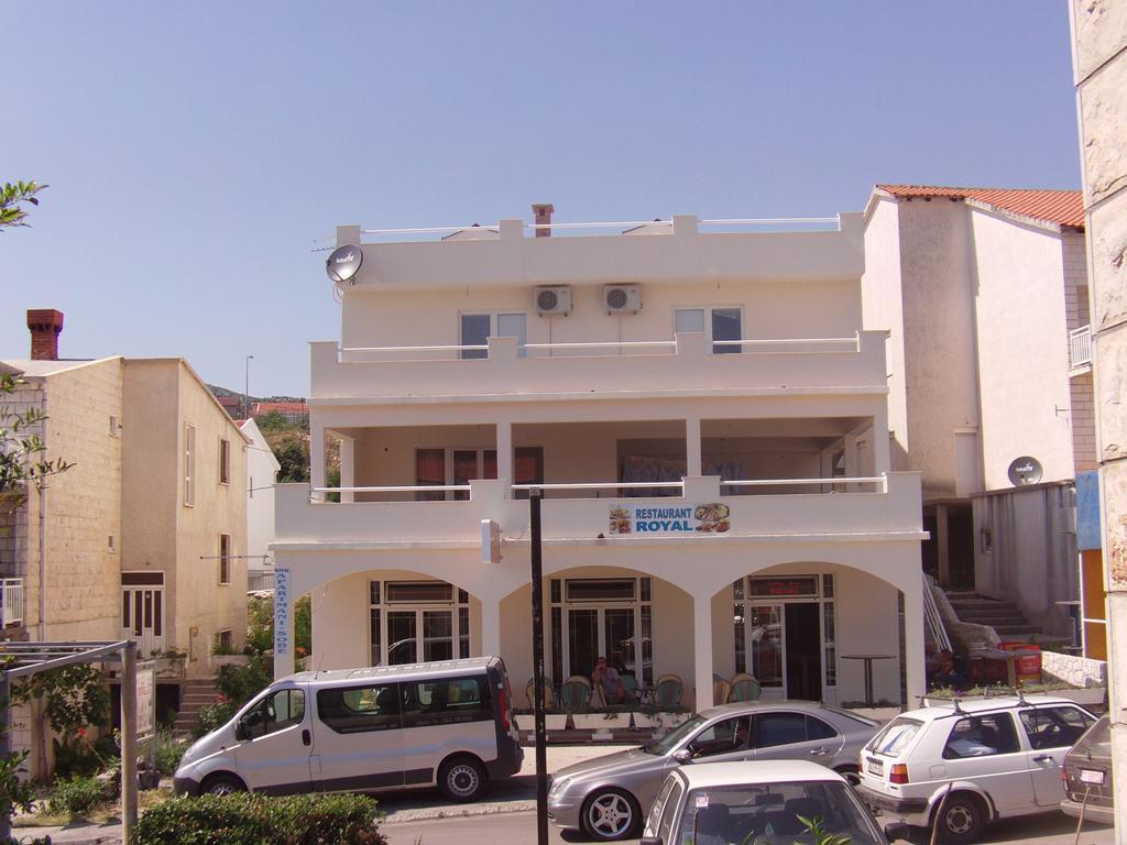 Royal Apartments Neum Esterno foto